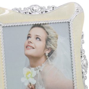 Κορνίζα πλαστική 20Χ25 εκ. Μπεζ με ασημί λεπτομέρειες - KESKOR 00925-4